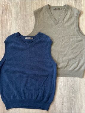 (2) Raffi Pure Cashmere Tan And Navy Sleeveless V-Neck Casual Sweater Tops